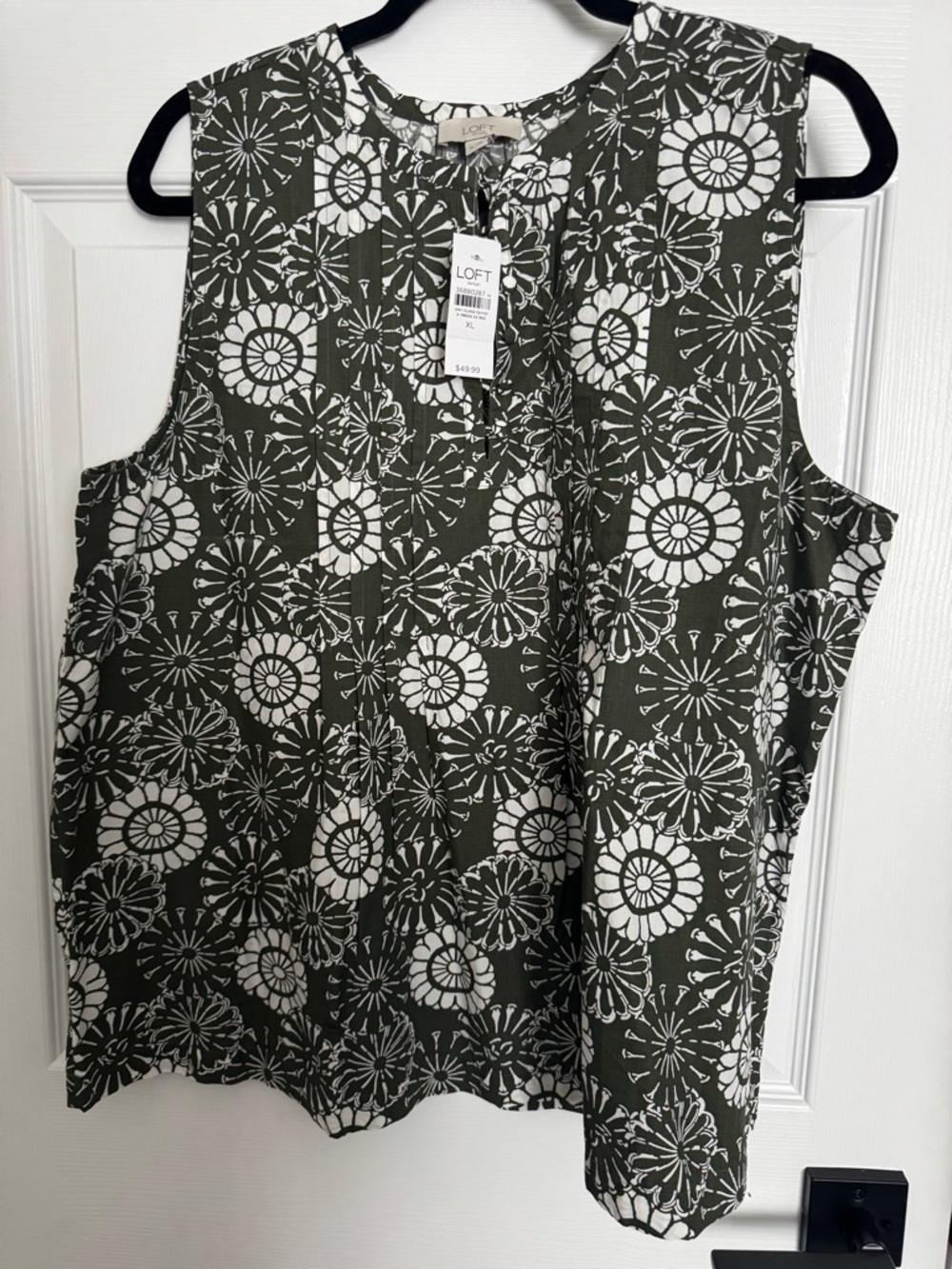 LOFT Olive & White Floral Print Sleeveless Camisole